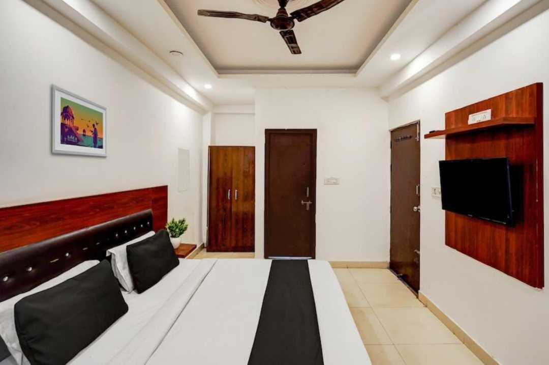 Hotel O Anshu B&B Ню Делхи Екстериор снимка