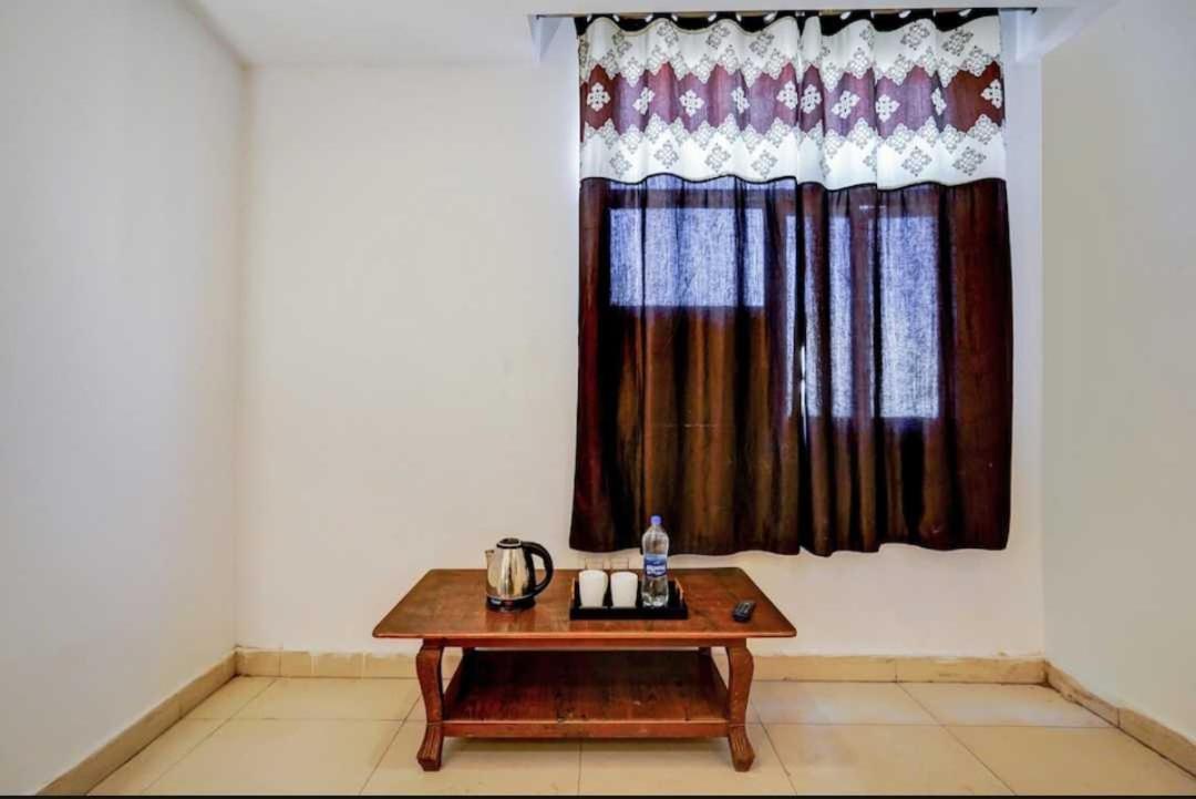 Hotel O Anshu B&B Ню Делхи Екстериор снимка